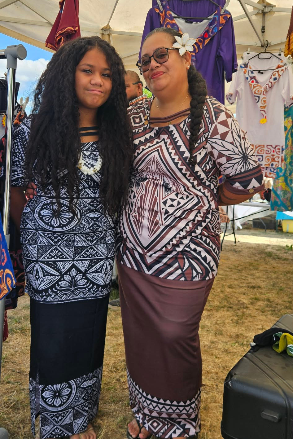 Ensemble style samoa