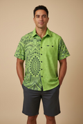 Chemise verte tapa noir